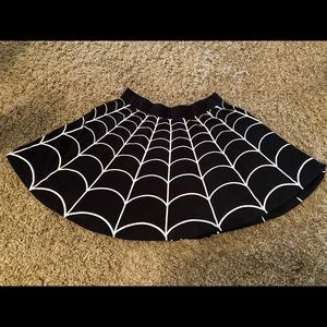 Spider Web skater skirt size med-small